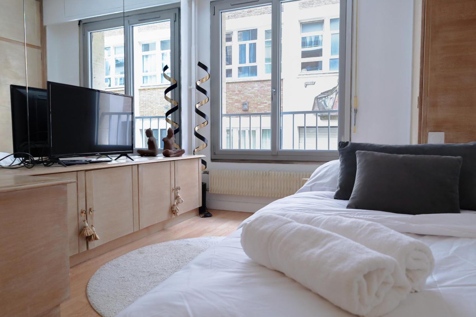Appartement Cosy Studio Proche Tour Eiffel Parijs